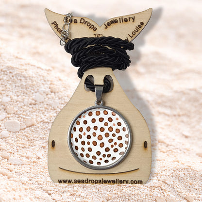 Cowrie - Necklace
